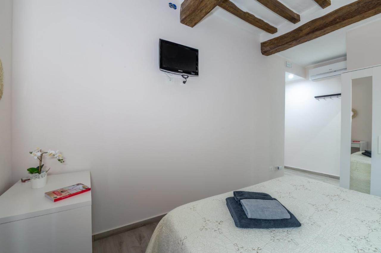 Отель Residenza Borgo Guazzo Парма Экстерьер фото