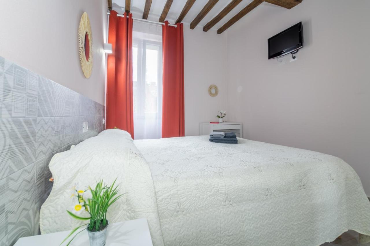 Отель Residenza Borgo Guazzo Парма Экстерьер фото